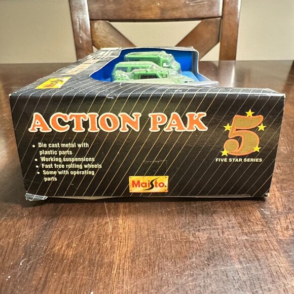Maisto Action Pak Five Star Series Die-Cast Vehicle Set KB Toys - Picture 6 of 6